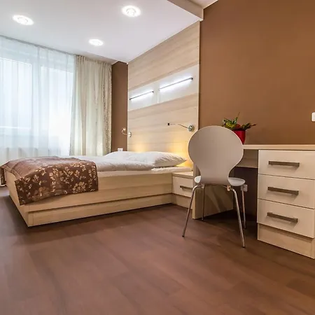 Hotel Krystal 3*